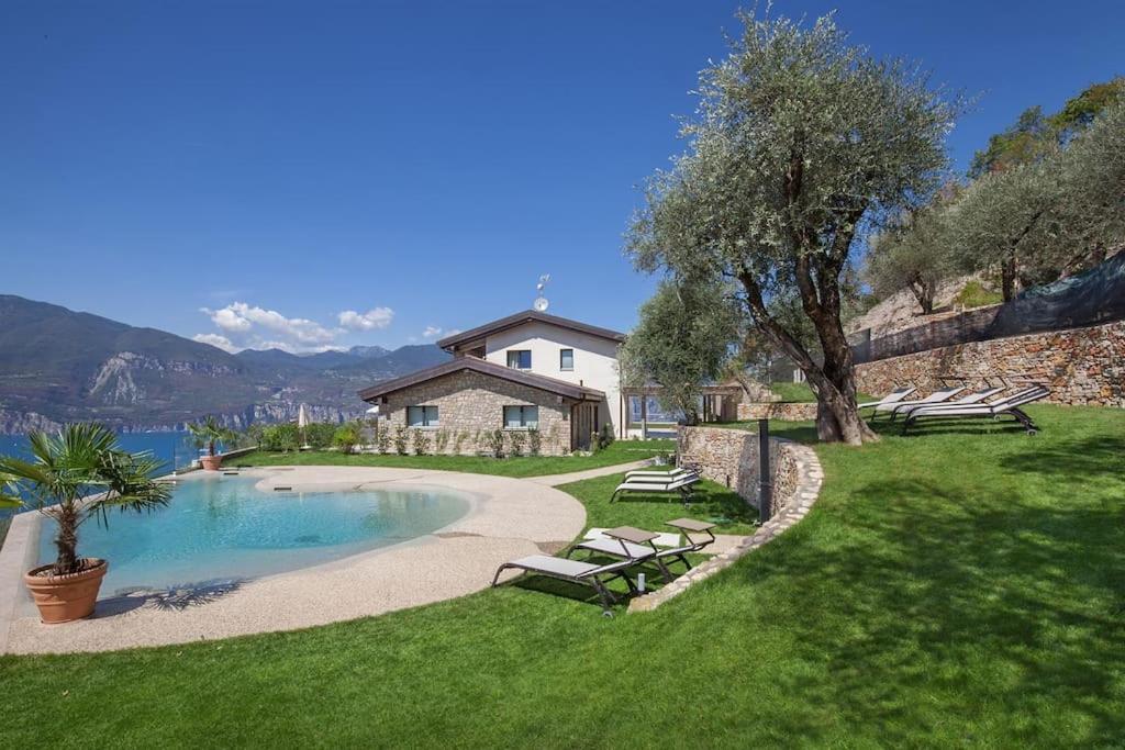 Villa Divina - Apt Divina Con Piscina E Vista Lago Кастелето ди Бренцоне Екстериор снимка